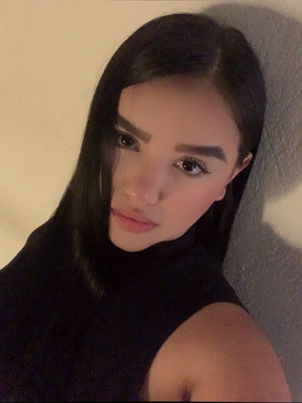 Curvy-Cutie live stream preview