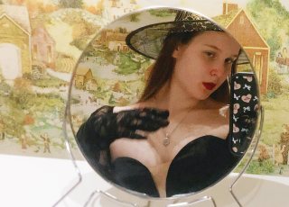 KiaraBasbas live cam