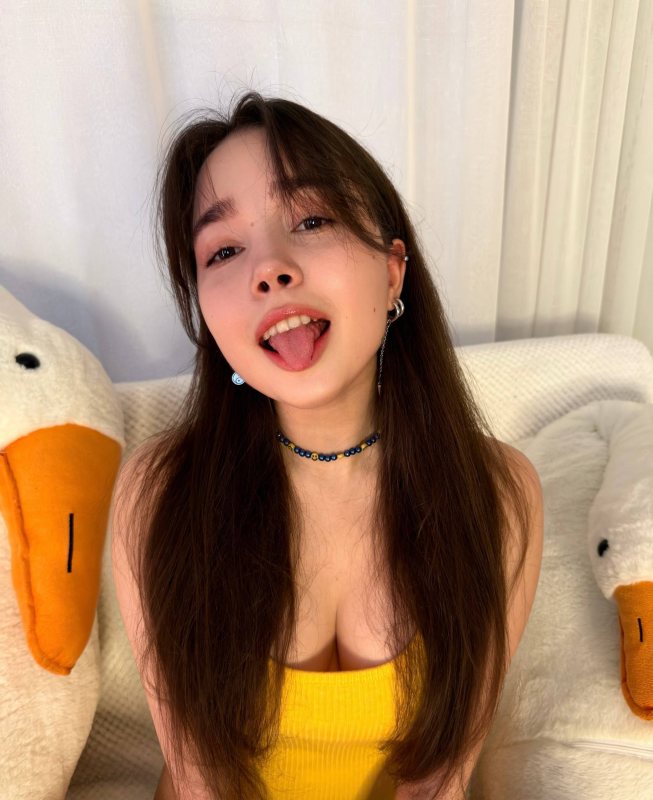 PlumyBun live stream preview