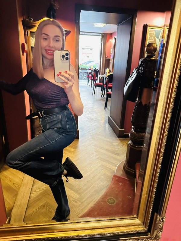 sexykika555 live stream preview