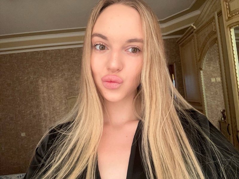 SofyMae live stream preview